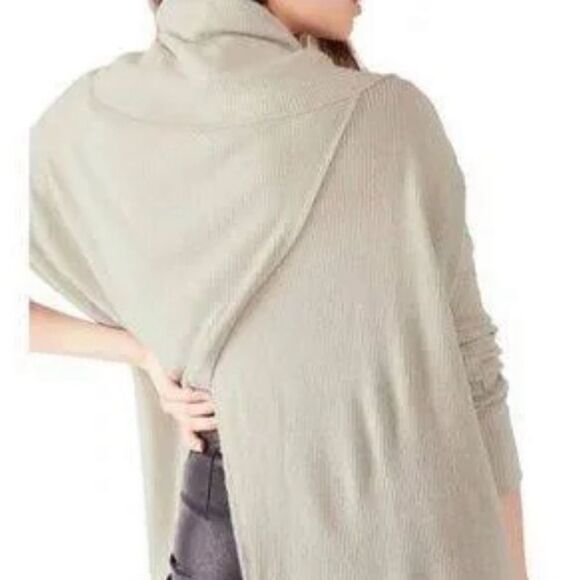 Free People Juicy Long Sleeve Waffle Weave Split Back top in Stone Cold Cream - Picture 2 of 6